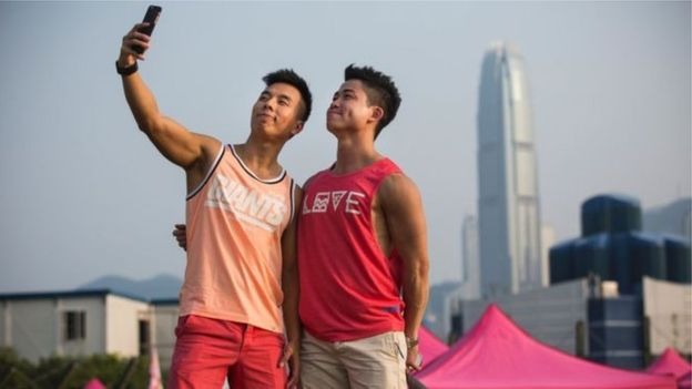 Hong Kong gay equal rights, but won the decision is hard to shake law