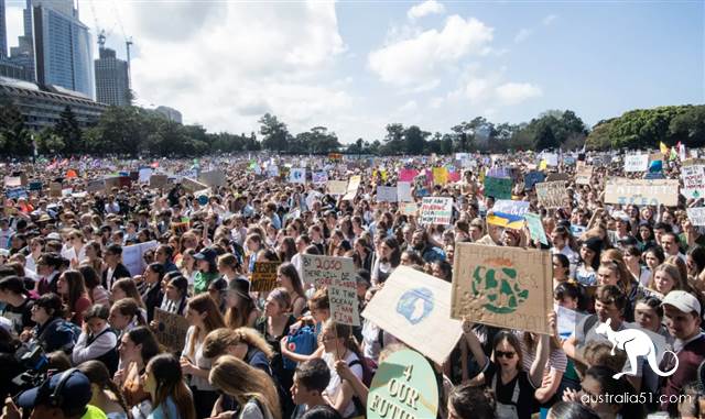 300000 Australian Youth parade calls for Climate change threat Earth