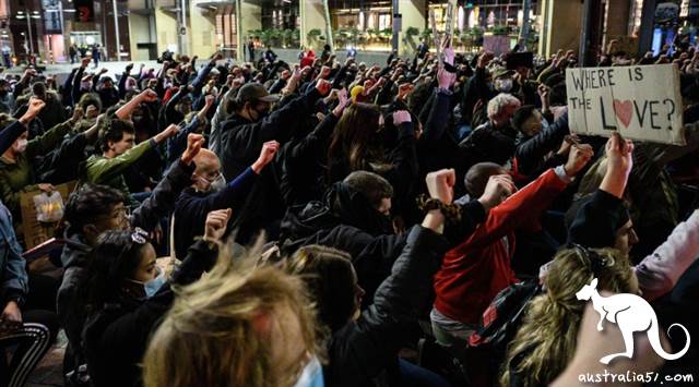 Anti-racism rage extended to 3,000 people in downtown Sydney, Australia