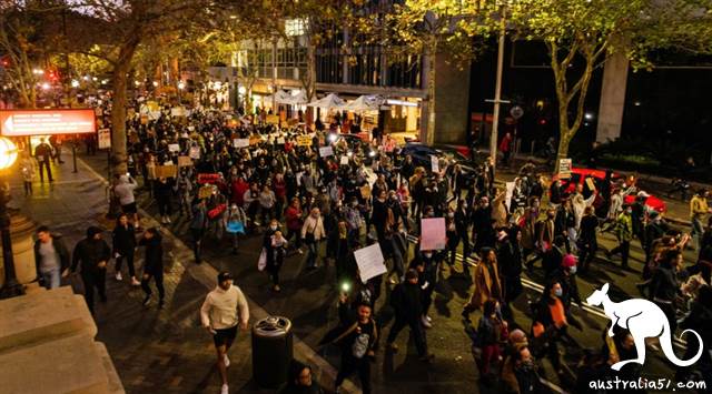 Anti-racism rage extended to 3,000 people in downtown Sydney, Australia