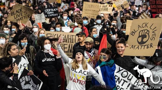 Anti-racism rage extended to 3,000 people in downtown Sydney, Australia