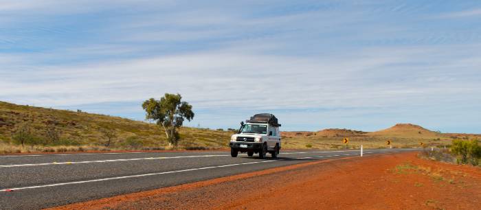 Classic scenery is on the road, 6 Australian classic self-driving lines compete