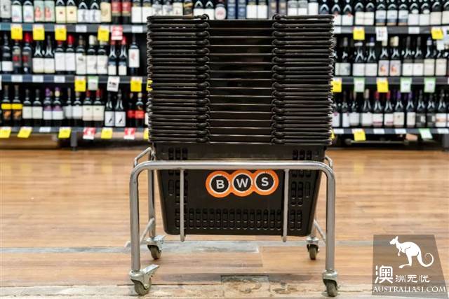 Australia's retail market-style 'Dinosaur Extinction'