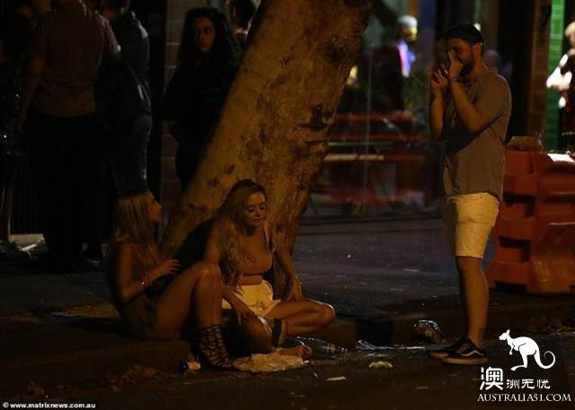 Sydney homosexual love Carnival has a wild night, when the sun comes out, the scene is full of wolves