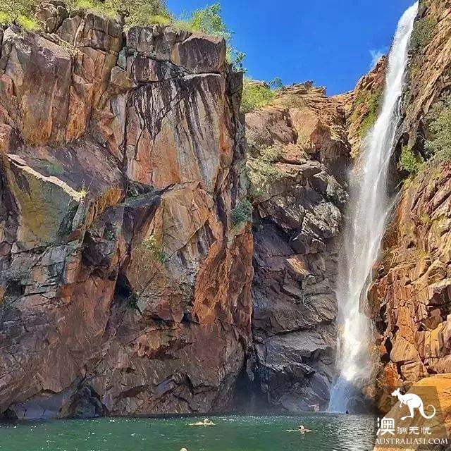Australia's 6 most beautiful 'road travel' routes, let you play as you walk