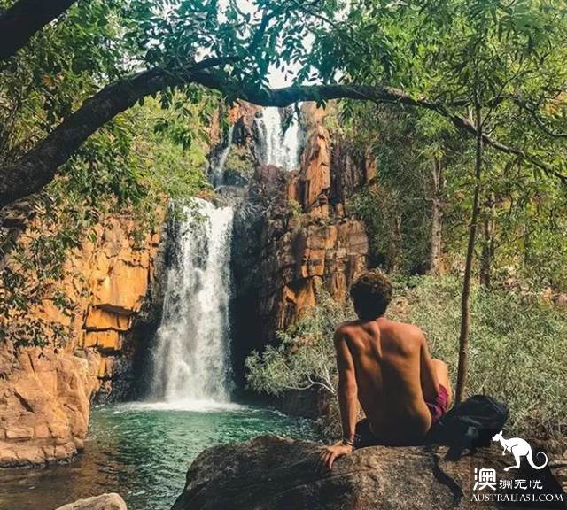 Australia's 6 most beautiful 'road travel' routes, let you play as you walk