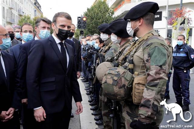 France threatened to kill three women beheaded, the Australian Prime Minister angrily denounced '#1'