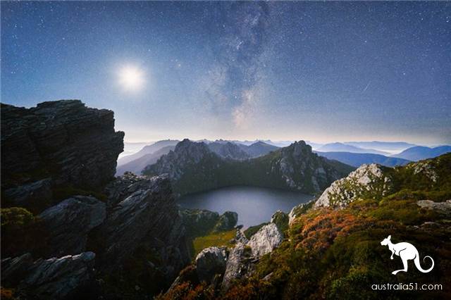 Take you to the depths of the world by taking an inventory of the world's star-watching shrines