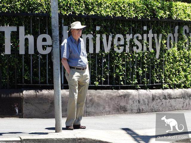 The standard of studying in Australia has been exposed to water injection, and the number of Chinese students going to Australia has fallen for September in a row.