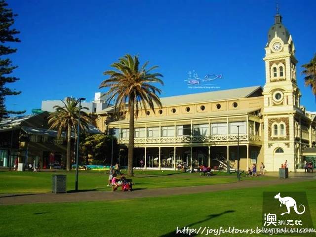 Adelaide, Australia, Super famous Glenelg Beach
