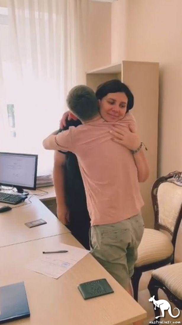 It's a mess! A 35-year-old female Internet celebrity and a 15-year-old stepchild registered marry, netizens do not want to bless