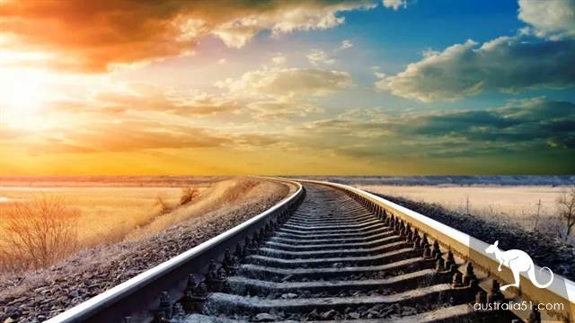 Little train, swinging melody ~ these cute tin guys, destination is rugged central Kunzhou