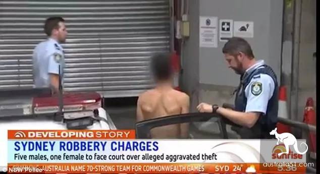 A moment of shock! On an Australian plane, a Teenager tries to hijack the plane and threatens to kill the pilot! Australian bear boy, it's almost lawless.