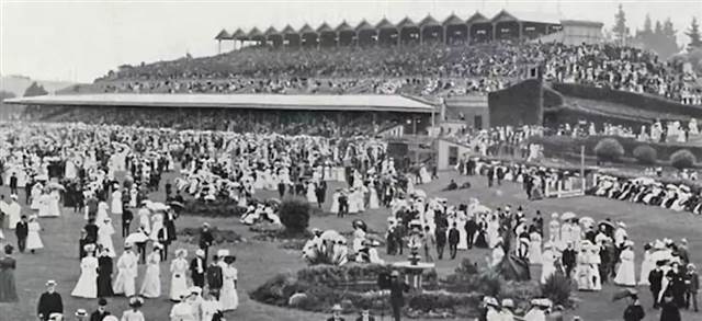 Why is this holiday so important? Melbourne cup horse festival (Melbourne Cup Carnival) total introduction