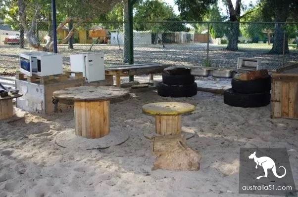 'expensive and bad food!' Chinese aunt diss Australian Kindergarten, she was all right! The 'dirty' kindergarten, so that all the children are 'wild' to fly up