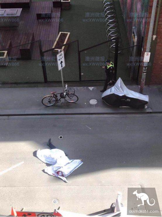 Just now, the RMIT building was blocked by a lot of police! Death, it's terrible! The surrounding roads are closed, the course is cancelled, and the students evacuate.