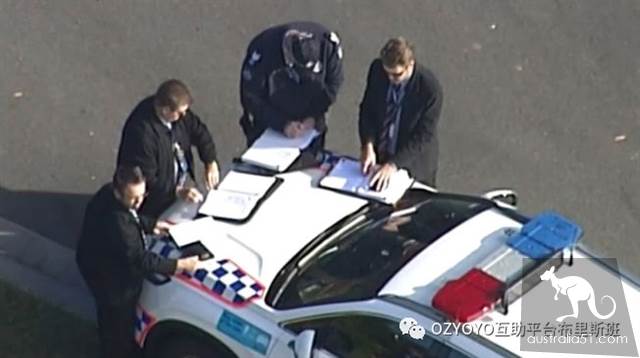 Sudden! Brisbane man with a knife threat police were killed on the spot! Four children in the house were held hostage and the streets were blocked