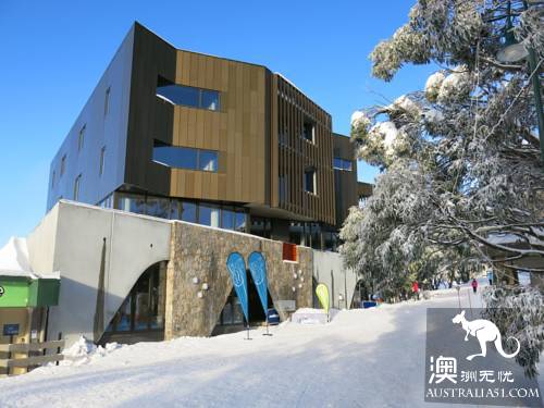炎炎夏季也可嗨滑，在布勒山滑雪场享受世界极滑胜地