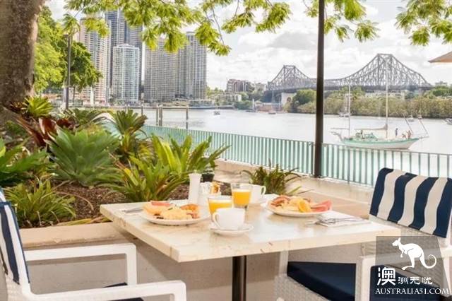 Australia's expensive 10 hotel suites, how many minutes can your salary stay?