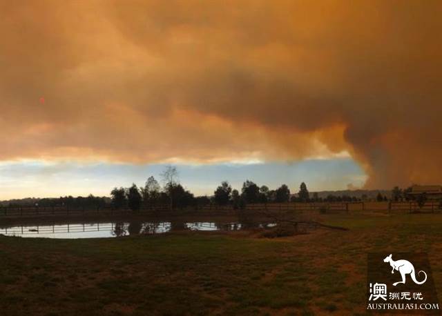 The fire in Wilsons Prom is out of control at Victoria's famous scenic spot! 3000 tourists are evacuating urgently! International Labour Day is not open during the holiday.