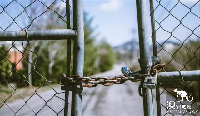 carry out with drive and sweep! China's government blocks underground banks, and the Australian housing market trembles when it comes to hearing it.