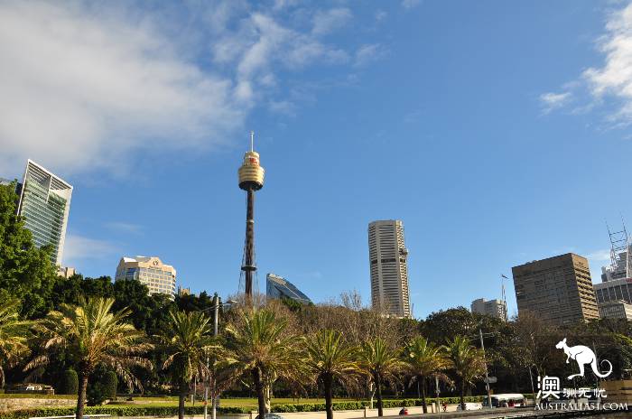 You can walk around Sydney! Classic hiking is open