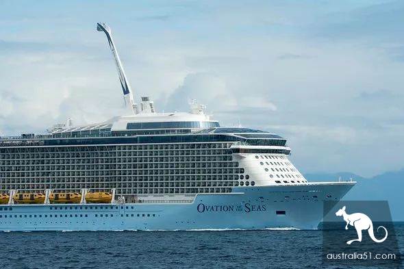 The travel company risked his death and landed on the island? Police: there is no sign of life on the island, and all the missing may have been killed! Enclosed is a list of missing Chinese tourists!