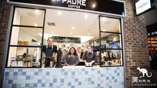 South Melbourne Market, summer night market starts again! Seafood foodie's favorite art bazaa
