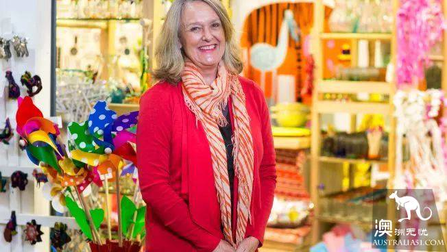 South Melbourne Market, summer night market starts again! Seafood foodie's favorite art bazaa