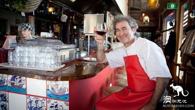 South Melbourne Market, summer night market starts again! Seafood foodie's favorite art bazaa