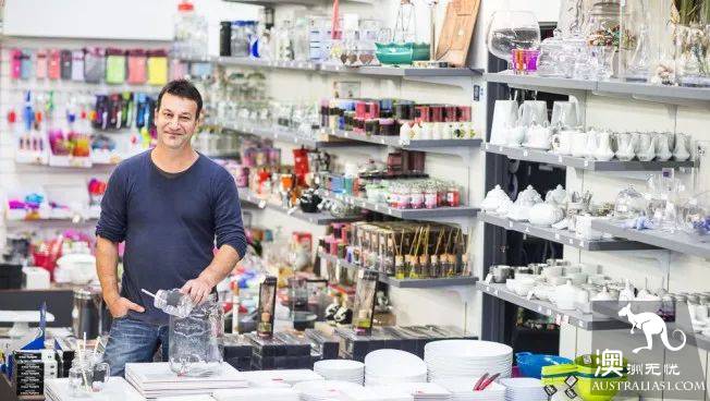 South Melbourne Market, summer night market starts again! Seafood foodie's favorite art bazaa