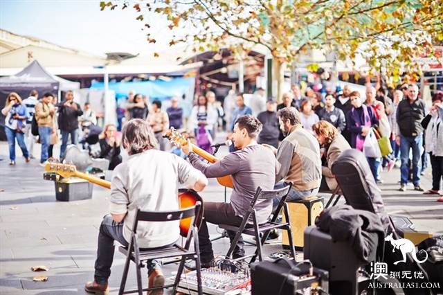 Melbourne Queen Victoria Market Spring Night Market, presented with gourmet fun introduction