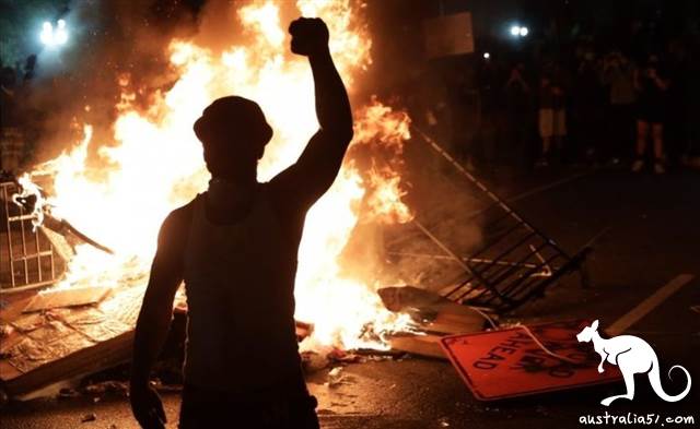The death of Freud led to the intensification of American demonstration, The British Broadcasting Corporation journalist the Washington night