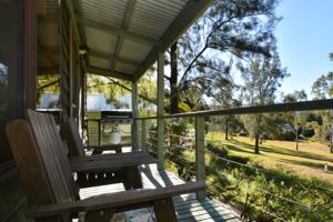 袋鼠谷度假村和高尔夫23号球童木屋（Cabin 23 Caddyshack @ Kangaroo Valley Resort & Golf）