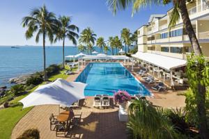 珊瑚海度假酒店（Coral Sea Resort）