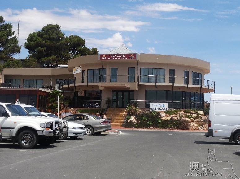 The old driver's self-driving strategy in south Australia's York peninsula