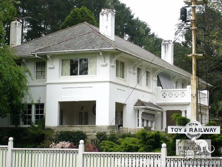 Blue Mountain Centennial Collection: Museum of Toys and Railways