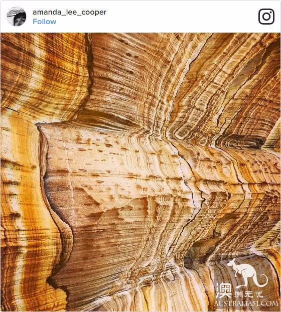 The famous colorful cliff of (Maria Island), Mariah Island, Tata, is like a painting of nature