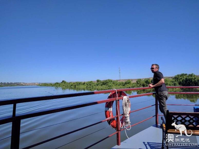 Captain Proud cruise boat, suitable for quiet dining with love