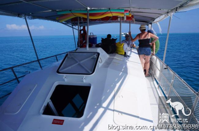 I want to go to the Great Barrier Reef to see the heart reef, Airlie Beach. This place needs to be remembered.