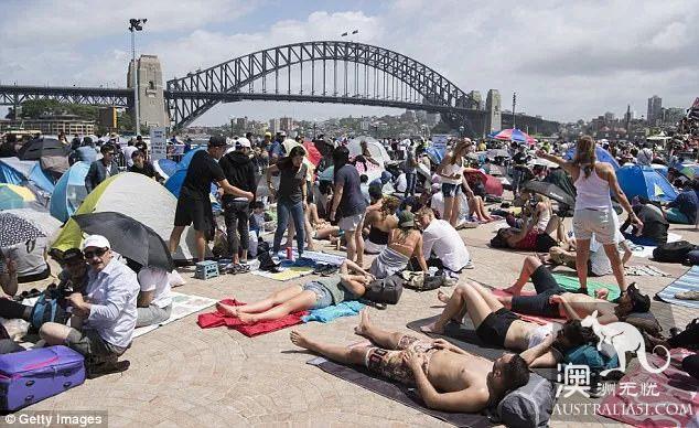Sydney fireworks exploded at 9: 00! Thousands evacuate! Zero rainbow fireworks shock the world! Australian Chinese play mahjong to take the lead in the New year's New year! Take a look at the atlas first!