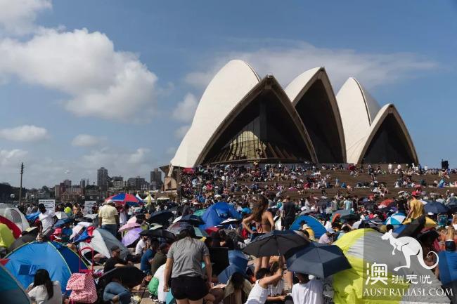 Sydney fireworks exploded at 9: 00! Thousands evacuate! Zero rainbow fireworks shock the world! Australian Chinese play mahjong to take the lead in the New year's New year! Take a look at the atlas first!