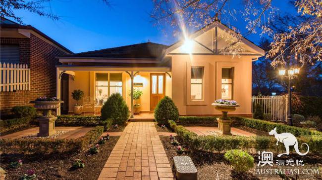 What is Australia's favorite property in 2018?