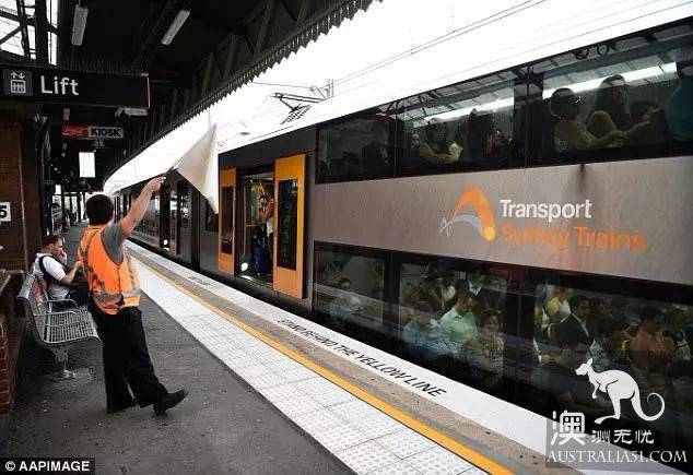 Still tearing?! The Sydney train driver found the six-figure salary too shabby and began to be a demon again.