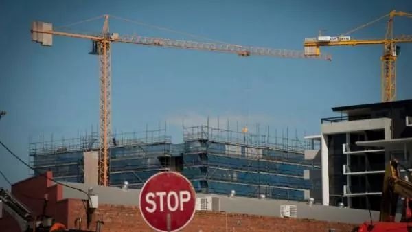 Prices fell, bank loans tightened, and sales of Brisbane apartments slumped by 70%