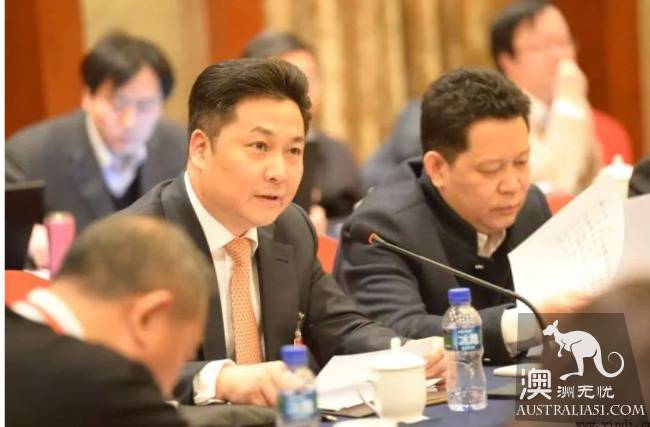 The two associations have held heated discussions on the protection of the rights and interests of overseas Chinese and overseas Chinese.