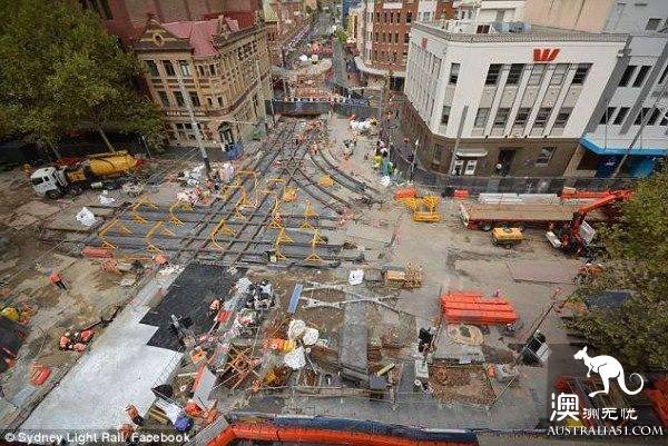 Sydney Light Rail is screwed up! One of the civilian buildings has not been repaired! Contractor claim 1.2 billion! It takes 1 billion to break the contract! Government is in a dilemma!