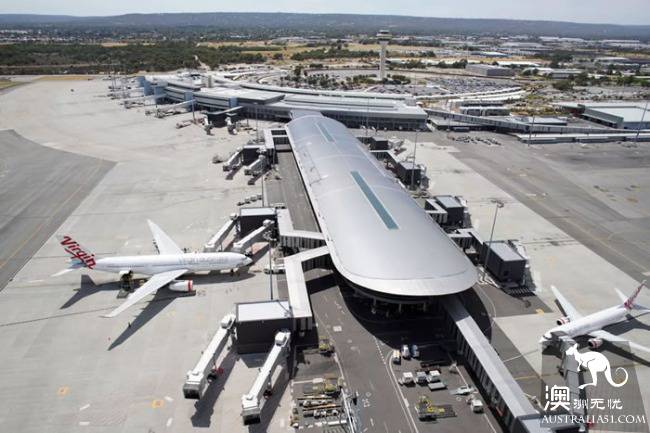 Qantas two airliners almost head-on crash! All passengers go through a moment of life and death