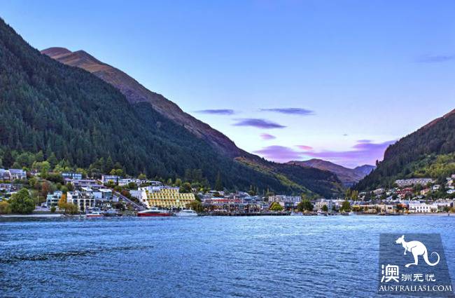 Travel all over the world, these ten places are perfect for taking pictures and signing in.