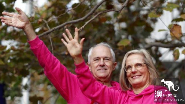 The new budget was widely welcomed by Australian voters, and Tan Po-min jumped to his highest level since he was re-elected.